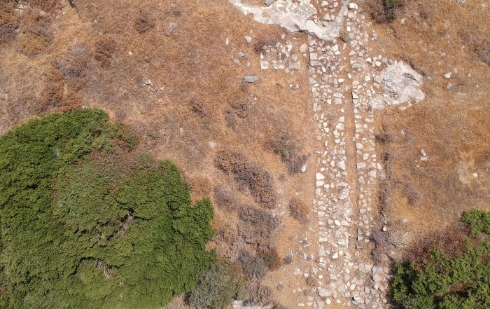 Mur otaczający osadę widok z powietrza. Fot. mat. prasowe IA UKSW