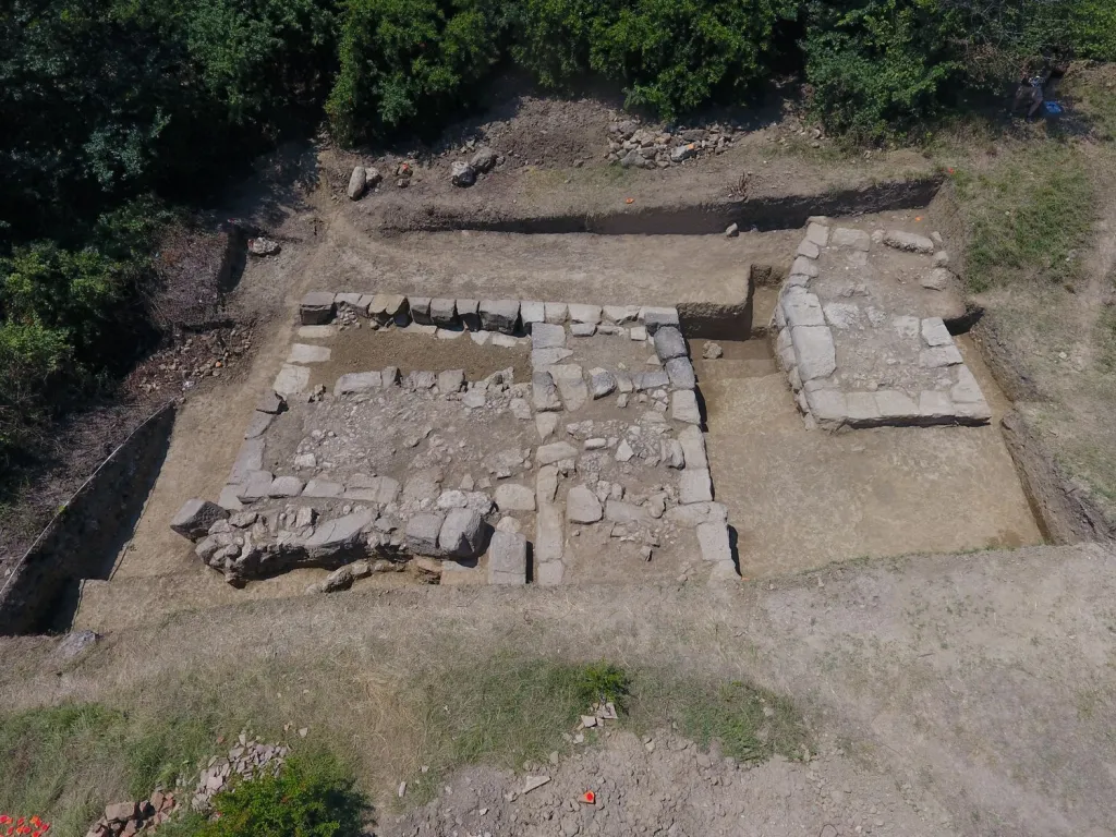 Relikty zaginionego miasta odkryte przez polskich archeologów w rejonie Szkodry, fot. M. Lemke