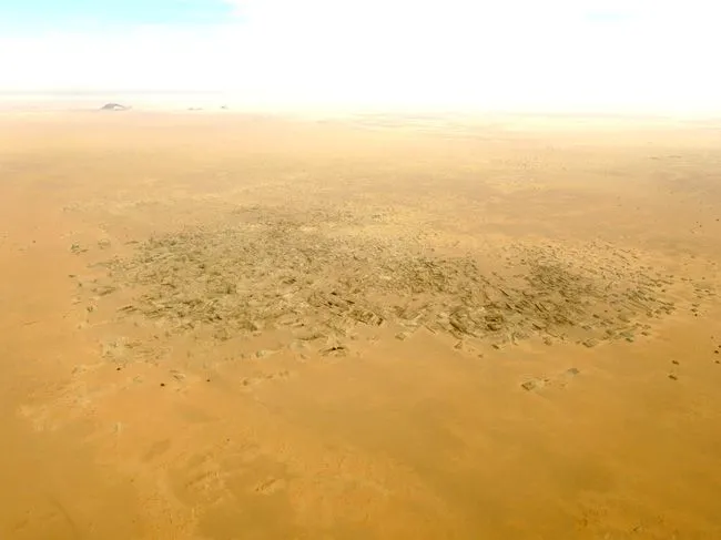 Zdjęcie lotnicze kopalni z głównymi stanowiskami paleolitycznymi na Pustyni Wschodniej, fot. Marcin Szmit