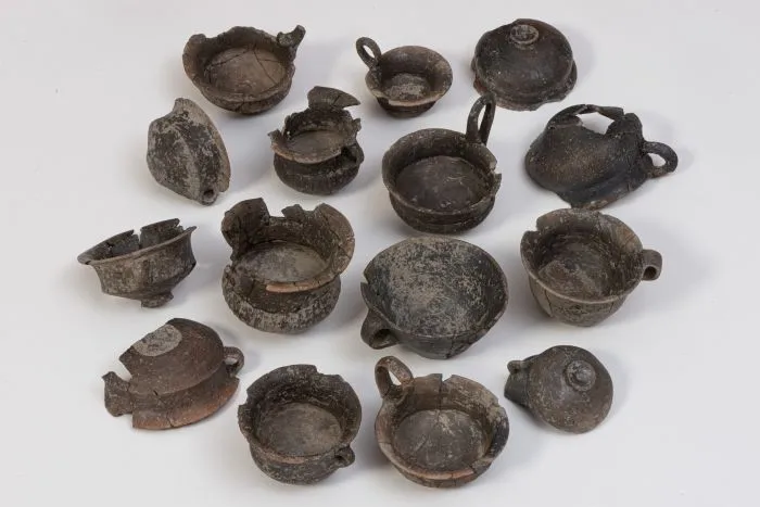 Deposit of clay vessels. Credit: A. Rausch/Novetus