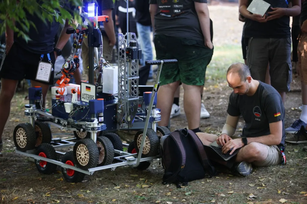 06.09.2024. 10. edycja zawodów łazików marsjańskich European Rover Challenge na terenie Akademii Górniczo-Hutniczej w Krakowie. PAP/Łukasz Gągulski