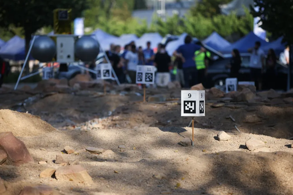 06.09.2024. 10. edycja zawodów łazików marsjańskich European Rover Challenge na terenie Akademii Górniczo-Hutniczej w Krakowie. PAP/Łukasz Gągulski