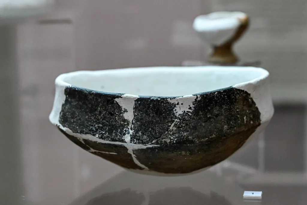 25.11.2025. Otwarcie wystawy „Grodzisko w Chotyńcu. Zachodnia Brama Scytii” w budynku głównym Muzeum Narodowego Ziemi Przemyskiej. PAP/Darek Delmanowicz