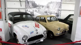 Warszawa, 21.03.2009. Syrena i Mikrus. Muzeum Motoryzacji, oddział Muzeum Techniki. (cat) PAP/Tomasz Gzell