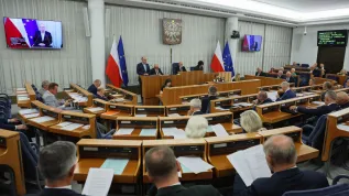 17.07.2025. Senatorowie na sali obrad Senatu w Warszawie. PAP/Leszek Szymański