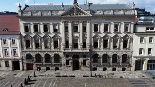Szczecin, 12.03.2021. Budynek Akademii Sztuki mieszczący się w Pałacu „Pod Globusem”  na placu Orła Białego w Szczecinie. PAP/Marcin Bielecki