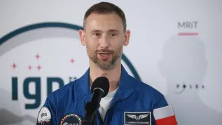 Warszawa, 24.07.2025. Polski astronauta, członek załogi misji Axiom-4 dr Sławosz Uznański-Wiśniewski. PAP/Leszek Szymański