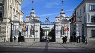 Warszawa, 05.11.2025. Brama Główna Uniwersytetu Warszawskiego. PAP/Przemysław Piątkowski