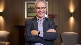  13.03.2026. Laureat Nagrody Nobla w dziedzinie medycyny za 2024 rok, biolog molekularny prof. Victor Ambros podczas spotkania organizowanego w ramach Polskiego Dnia Chorób Rzadkich w Warszawskim Uniwesytecie Medycznym. PAP/Albert Zawada