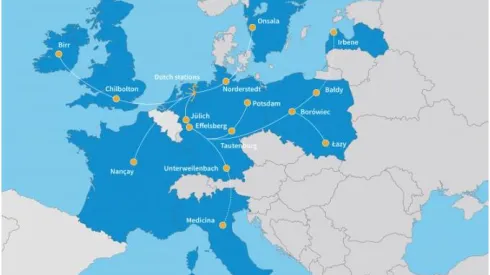 Fot: Europejska sieć interferometru LOFAR (stacje we Włoszech i na Łotwie jeszcze nie są otwarte). Źródło: POLFARO