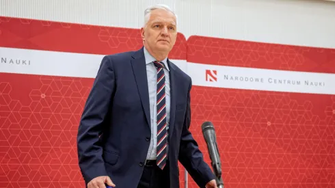 Wicepremier, minister nauki i szkolnictwa wyższego Jarosław Gowin podczas spotkania z łódzkim środowiskiem akademickim w ramach Dni Narodowego Centrum Nauki na Uniwersytecie Łódzkim.  Fot. PAP/Grzegorz Michałowski 15.05.2019