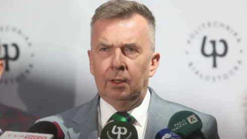 13.05.2024. Minister nauki i szkolnictwa wyższego Dariusz Wieczorek podczas konferencji prasowej na Politechnice Białostockiej. PAP/Artur Reszko