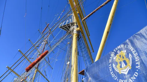 Gdynia, 05.10.2024. Inauguracja na Molo Południowym w Gdyni roku akademickiego 2024/2025 miejscowego Uniwersytetu Morskiego. Fot. PAP/Andrzej Jackowski