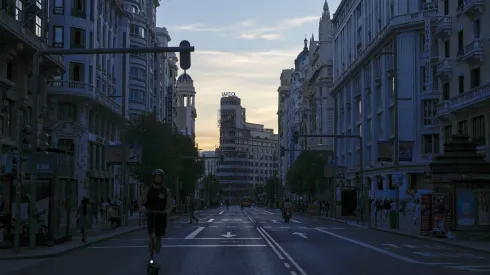 Gran Via, jedna z głównych ulic Madrytu. 28.04.2025 EPA/BORJA SANCHEZ-TRILLO
