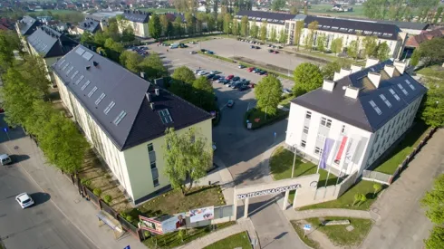 Opole 06.05.2016. Widok z drona na budynki Politechniki Opolskiej przy ul. Prószkowskiej. PAP/Sławomir Mielnik