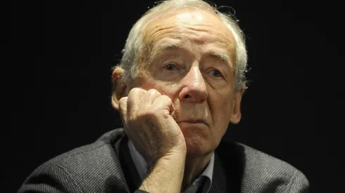 Warszawa, 25.10 2018. Prof. dr hab. Andrzej Paczkowski podczas spotkania „Lekcja historii 1918- 2018” w auli Domu Literatury w Warszawie. PAP/Andrzej Rybczyński