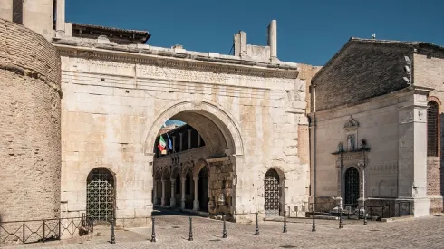 Fano. Łuk Augusta. Źródło: Adobe Stock