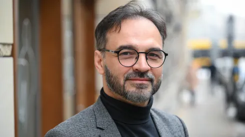 02.02.2026. Na zdjęciach z 29.01.2026. dr Konrad Maj z Centrum HumanTech, Uniwersytetu SWPS przed siedzibą Polskiej Agencji Prasowej w Warszawie. Konrad Maj był gościem Studia PAP. (ad) PAP/Radek Pietruszka