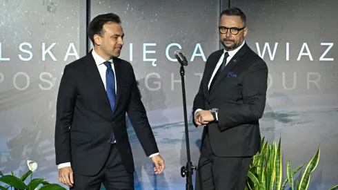 Warszawa, 16.09.2025. Minister finansów i gospodarki Andrzej Domański (L) i minister nauki i szkolnictwa wyższego Marcin Kulasek (P). PAP/Radek Pietruszka
