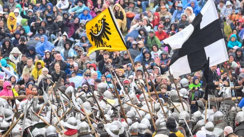 12.07.2025. Inscenizacja bitwy pod Grunwaldem na polach grunwaldzkich pod Stębarkiem. PAP/Andrzej Jackowski