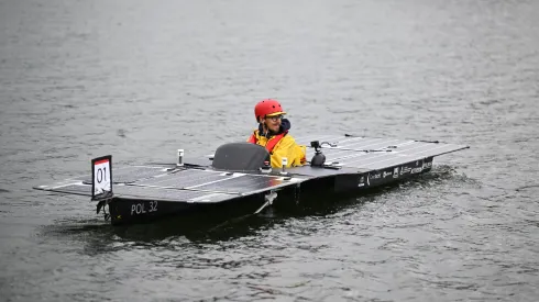 24.07.2026. Krakow Solar Boat Challenge 2026 na zalewie Bagry w Krakowie, 24 bm. To I edycja międzynarodowych zawodów łodzi zasilanych energią słoneczną. Organizatorem wydarzenia jest działające na krakowskiej Akademii Górniczo-Hutniczej Koło Naukowe AGH Solar Boat. (jm) PAP/Art Service