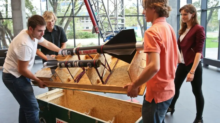 Students from the Rocket Section of Students' Space Club at Warsaw University of Technology, presented in Warsaw supersonic rocket H1 on Amelia 2 launcher (in the box), a few days before launch. Photo: PAP/Rafał Guz 25.09.2015.