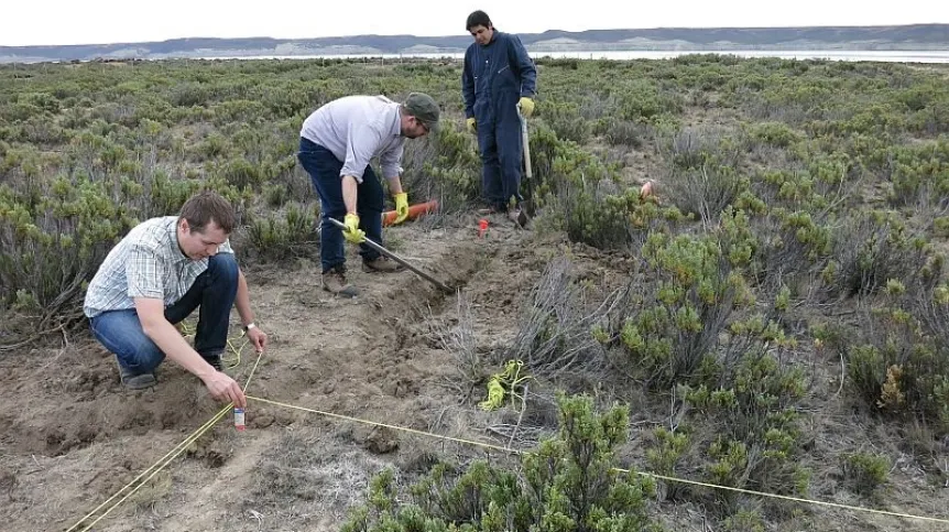 Earthworks near Rio Gallegos during underground installation of the Patagonia station magnetic antennas. Source: Michał Ostrowski