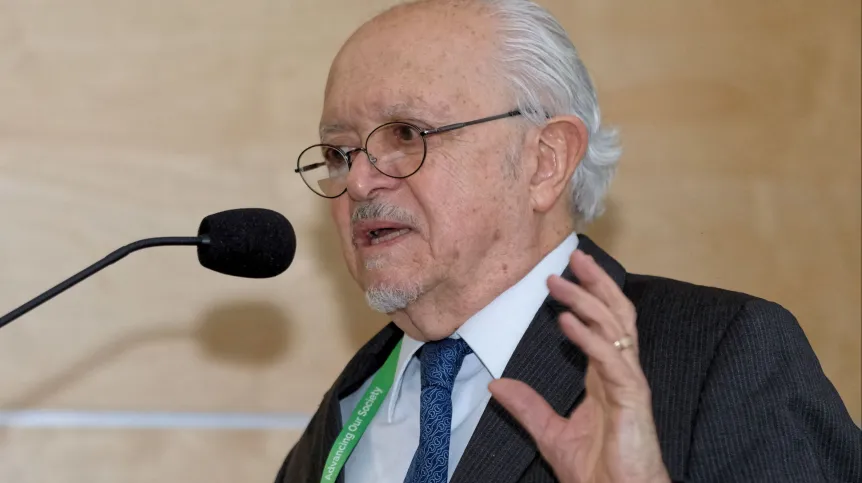 Meksykański chemik atmosfery, laureat Nagrody Nobla w 1995 Mario Molina. Fot. PAP/Andrzej Grygiel 10.12.2018