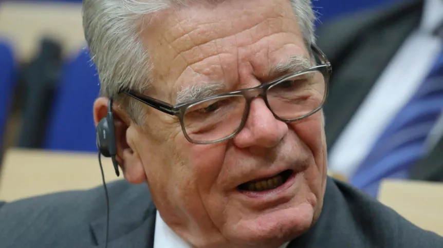 Były prezydent Niemiec Joachim Gauck. Fot. PAP/Tomasz Gzell  25.06.2018