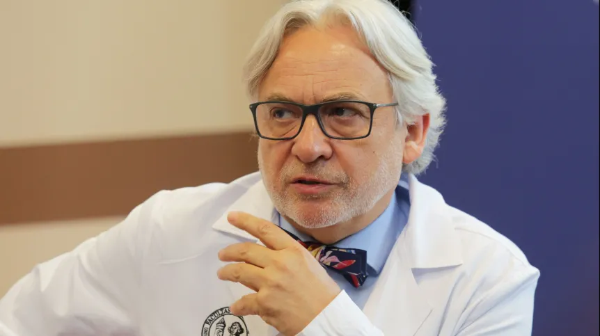 Naurochirurg prof. Wojciech Maksymowicz. Fot. PAP Tomasz Waszczuk  08.08.2017