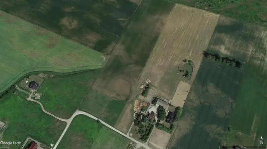 Roundel in Łysomice visible on the orthophotomap (credit: M. Sosnowski, source: Google Earth).