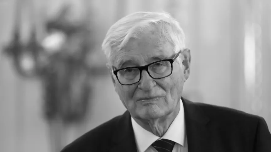 Prof. Andrzej Kossakowski. PAP/Rafał Guz 04.12.2019