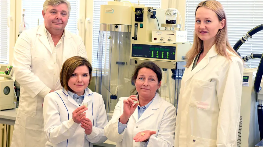 Research team, from left: Dr. Tomasz P. Olejnik, Dr. Karolina Miśkiewicz, Dr. Justyna Rosicka-Kaczmarek, and Dr. Gabriela Kowalska. Credit: Lodz University of Technology