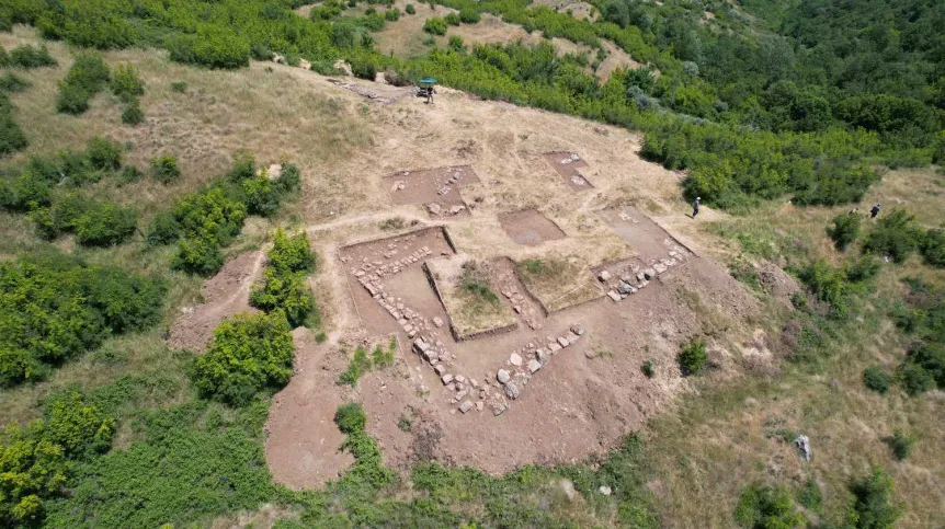 The hill near Bushat during archaeological research. Credit: M. Lemke