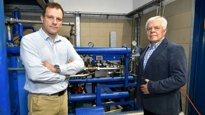 Dr. Paweł Gąsior and Professor Jerzy Kaleta. Credit: Wrocław University of Science and Technology