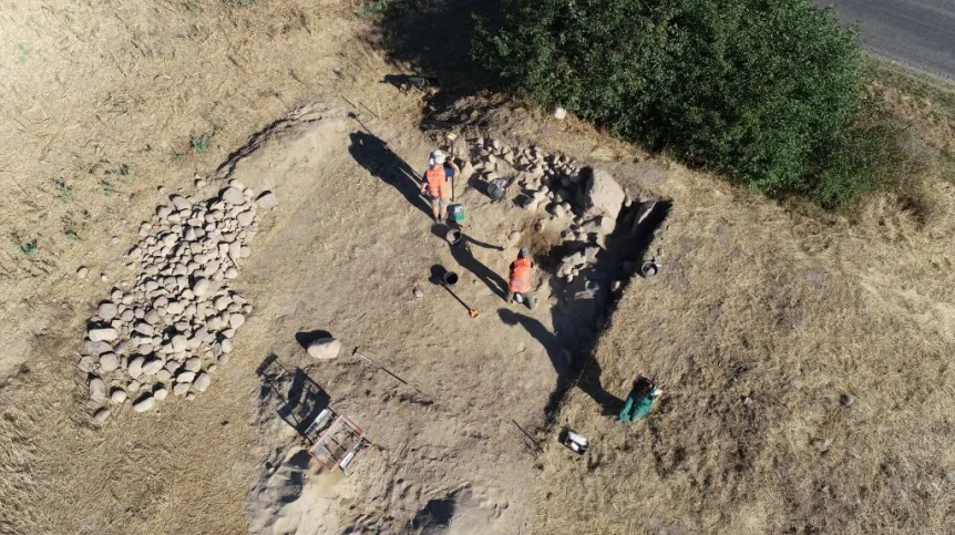 Archaeologists during research. Credit: Weronika Krzywicka