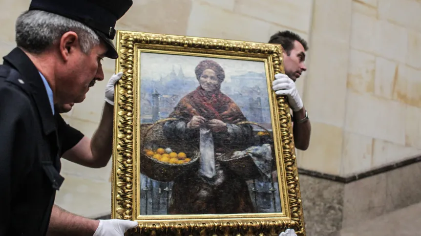 Warsaw, 05.12.2012. The painting Jewess with Oranges by Aleksander Gierymski returned to the National Museum in Warsaw, from where it was looted during World War II. The painting was recovered in July 2011 and has been under conservation for over a year. (kru) PAP/Jakub Kamiński