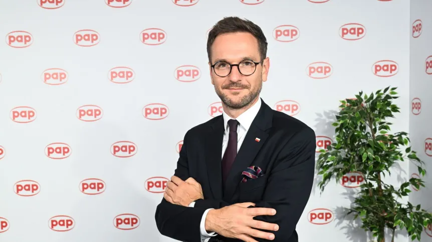 Karpacz, 05.09.2023. Minister rozwoju i technologii Waldemar Buda po wywiadzie dla Polskiej Agencji Prasowej w Karpaczu. PAP/Radek Pietruszka