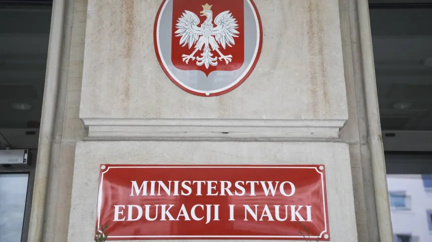 Warszawa, 09.04.2021. Ministerstwo Edukacji i Nauki budynek na ul. Hożej. Fot. PAP/ Wojciech Olkuśnik