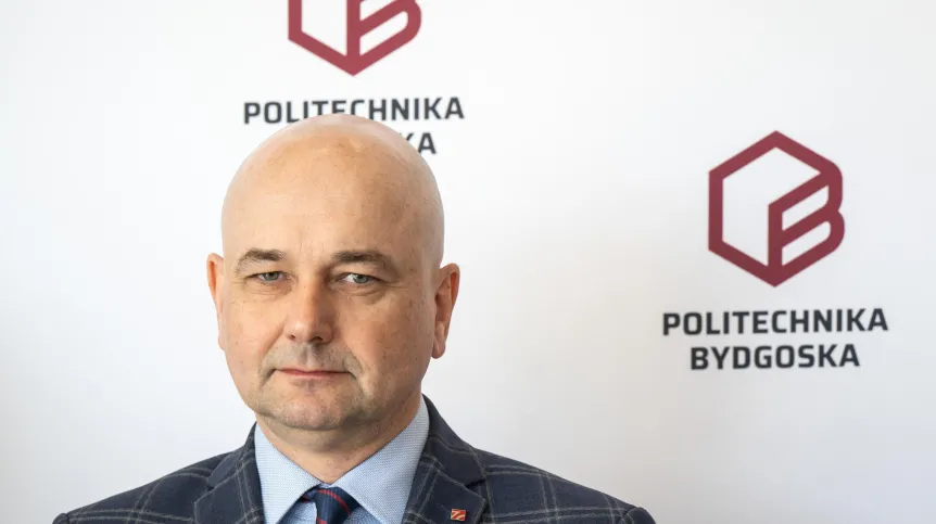 15.05.2024. Dyrektor Narodowego Centrum Nauki prof. dr hab. Krzysztof Jóźwiak podczas briefingu prasowego na Politechnice Bydgoskiej im. Jana i Jędrzeja Śniadeckich, 15 bm. w związku z rozpoczynającymi się w Bydgoszczy Dniami Narodowego Centrum Nauki. PAP/Tytus Żmijewski