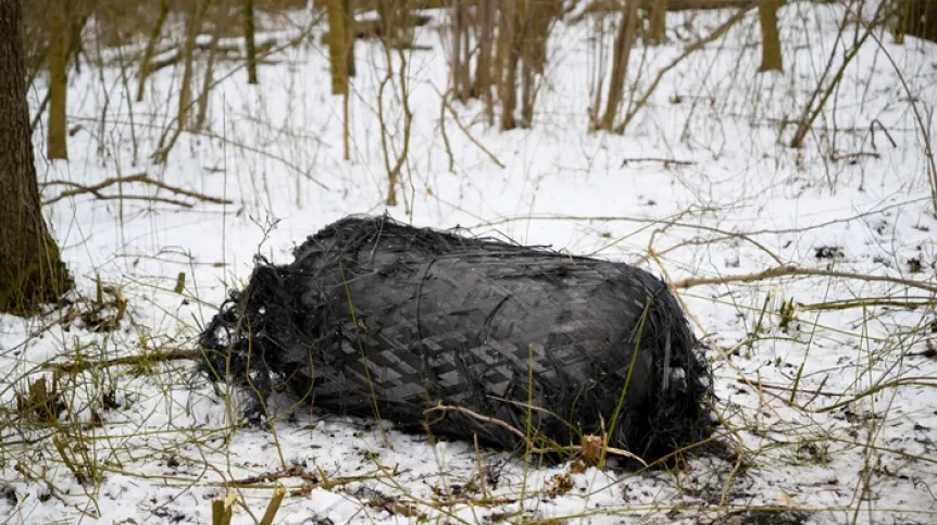 An unidentified object, most likely a Falcon 9 rocket tank, at the site of its discovery in the forest in Sędziny, Szamotuły district (jm) PAP/Jakub Kaczmarczyk