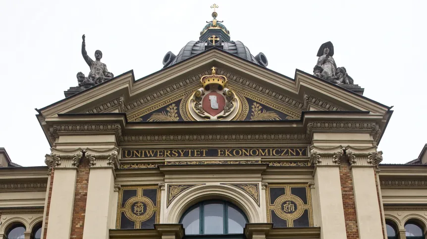 19.04.2021. Budynek główny Uniwersytetu Ekonomicznego w Krakowie, PAP/Łukasz Gągulski