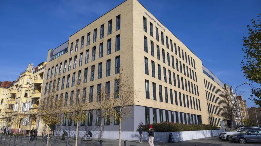 05.11.2024. Budynki kampusu Uniwersytetu Medycznego im. Piastów Śląskich we Wrocławiu, 5 bm. PAP/Maciej Kulczyński