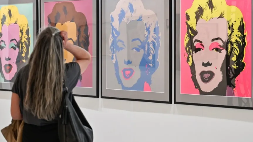 Prezentacja wystawy czasowej "Andy Warhol. Dialog z pop-artem" w Małopolskim Centrum Nauki Cogiteon w Krakowie. (amb) PAP/Art Service
