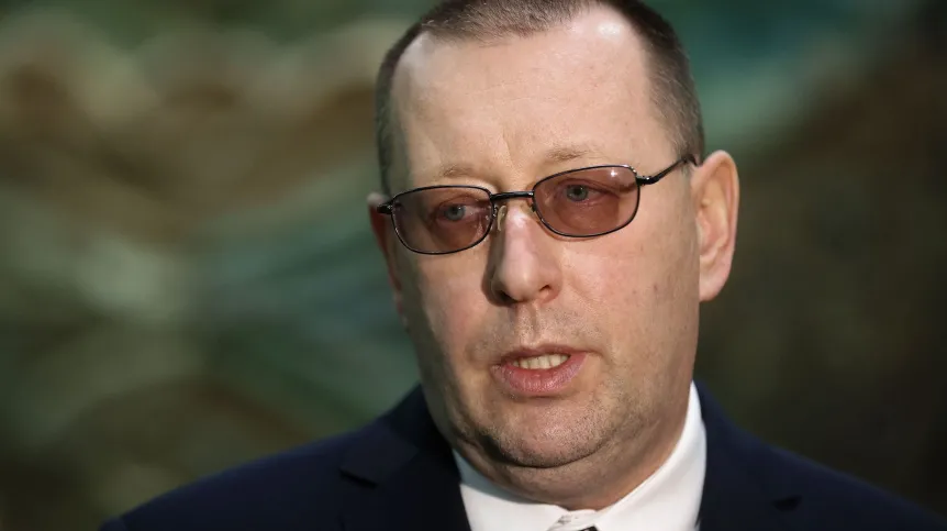 10.12.2021. Na zdjęciu prof. Piotr Borek. PAP/Łukasz Gągulski