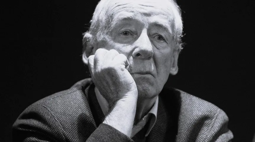 Warszawa, 25.10 2018. Prof. dr hab. Andrzej Paczkowski podczas spotkania „Lekcja historii 1918- 2018” w auli Domu Literatury w Warszawie. PAP/Andrzej Rybczyński