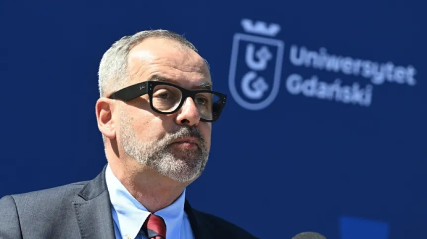 Rektor UG prof. Piotr Stepnowski (mk) Adam Warżawa