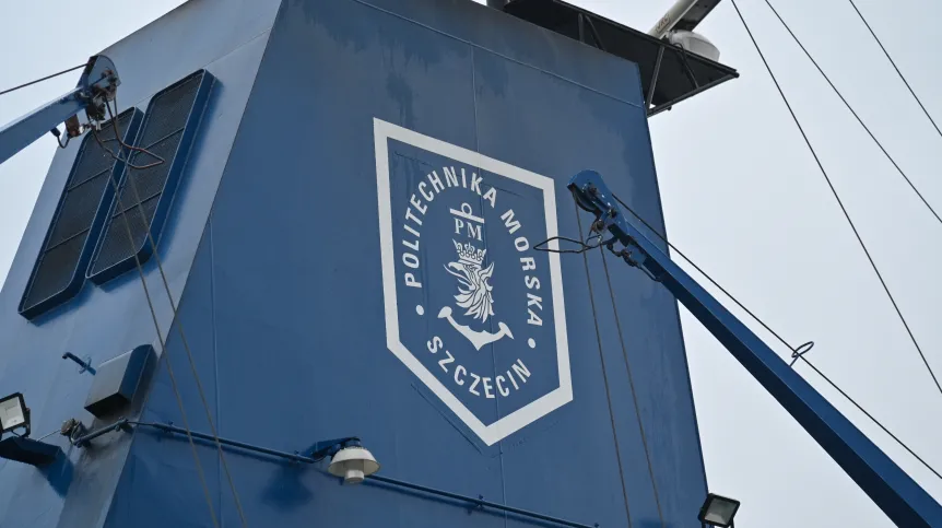 Szczecin, 06.10.2025. Statek Nawigator XXI przy Wałach Chrobrego. Fot.  PAP/Marcin Bielecki