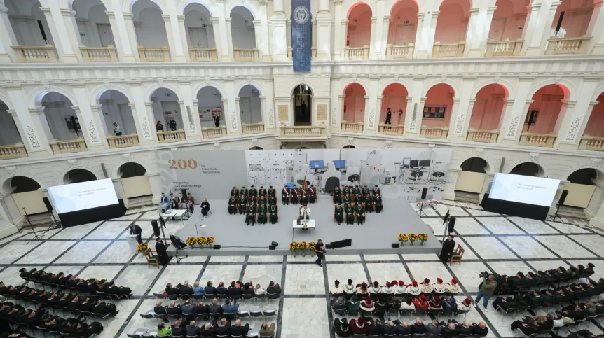 Warszawa, 01.10.2026. Inauguracja roku akademickiego 2026/27 w Gmachu Głównym Politechniki Warszawskiej, 1 bm. (aldg) PAP/Paweł Supernak