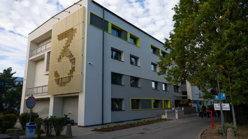 Poznań, 16.10.2026. Uroczyste otwarcie zmodernizowanego Domu Studenckiego nr 3 Politechniki Poznańskiej przy ul. Kórnickiej 5 w Poznaniu, 16 bm. (jm) PAP/Jakub Kaczmarczyk